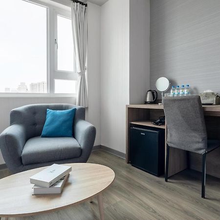 Hotel Brown - Zhongzheng Tainan Luaran gambar