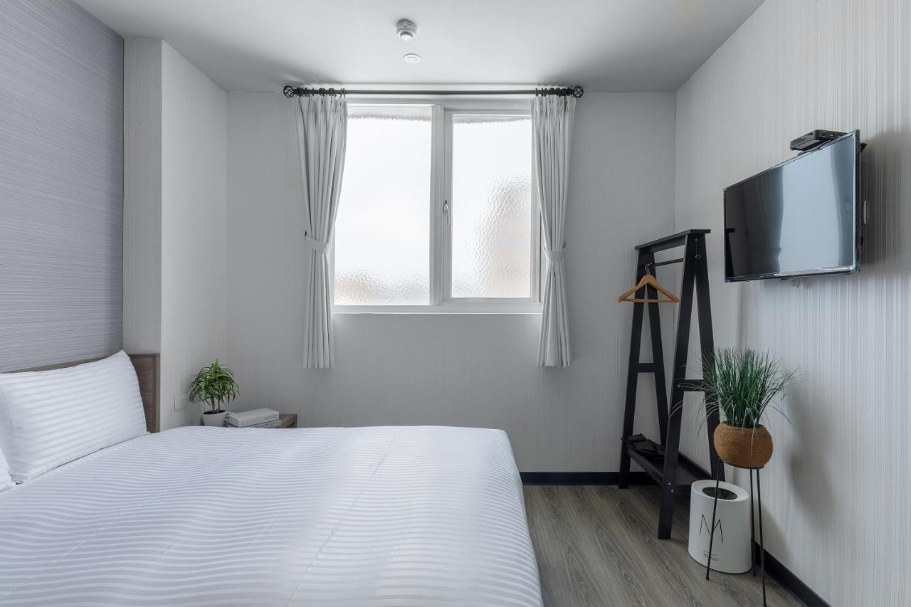 Hotel Brown - Zhongzheng Tainan Luaran gambar