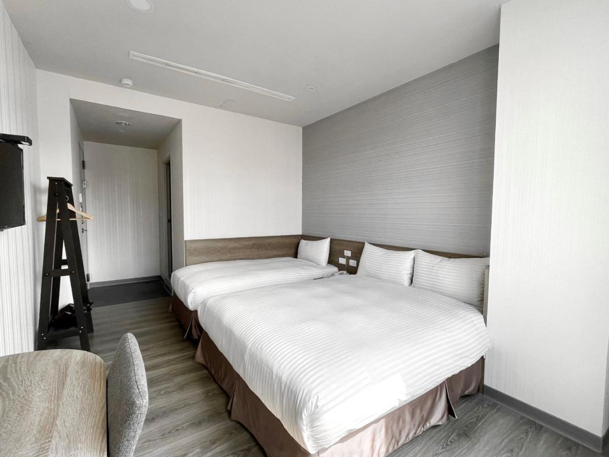 Hotel Brown - Zhongzheng Tainan Luaran gambar