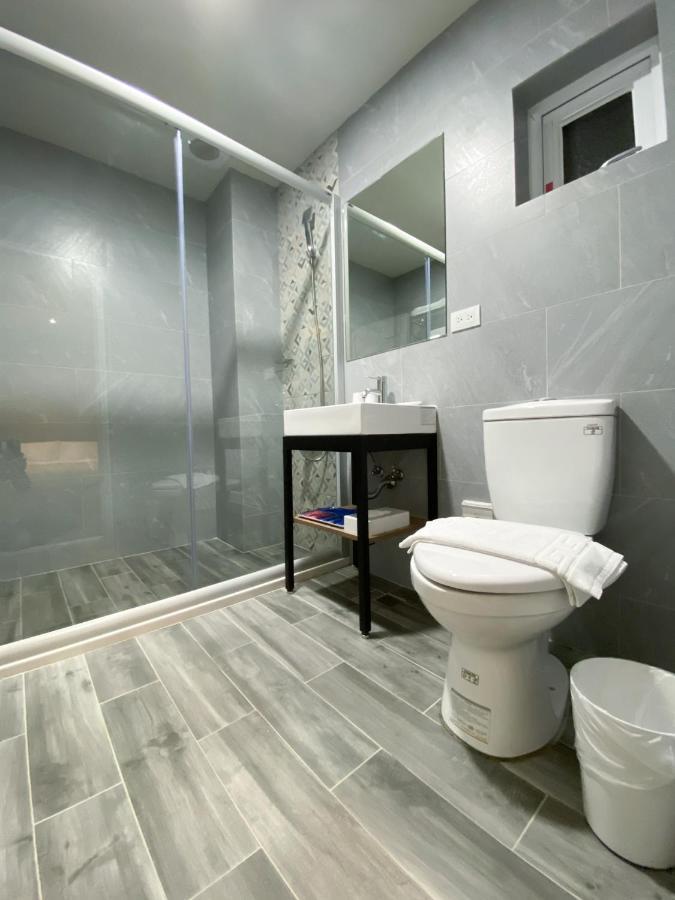 Hotel Brown - Zhongzheng Tainan Luaran gambar